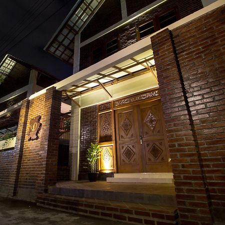De Hostel 요그야카르타 외부 사진